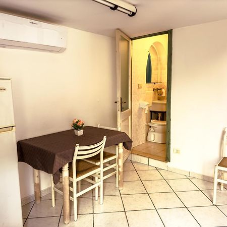 Camurria Apartments Giardini-Naxos Buitenkant foto